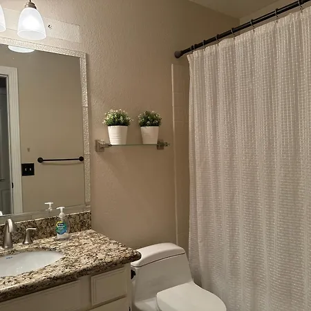 The Monet- One Bedroom With A Private Entrance - Shared Bathroom Las Vegas Exterior photo